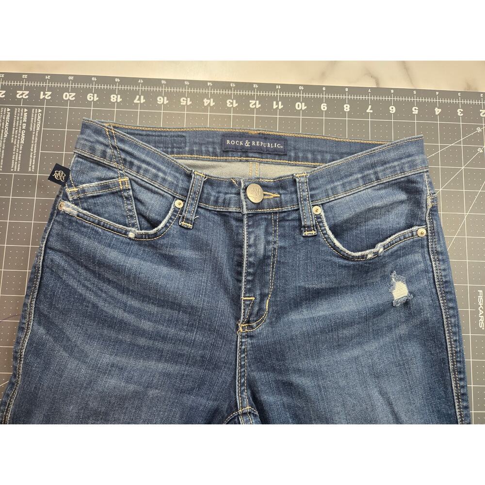 Rock And Republic Women's Jean size 8 Low rise Blue Denim